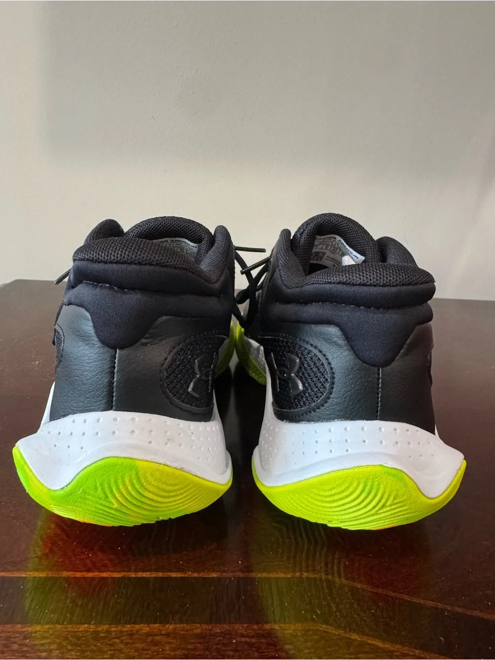 Under Armour Jet '25 Basketball Shoes Metallic Black/Hyper Green NWOB Size 7Y